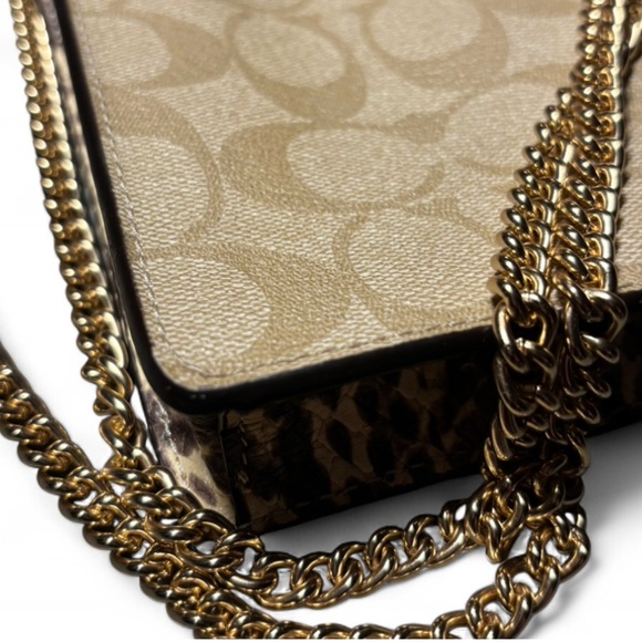 Coach Phone/Cardholder in Signature Canvas Light Khaki/Beechwood - Picture 5 of 8